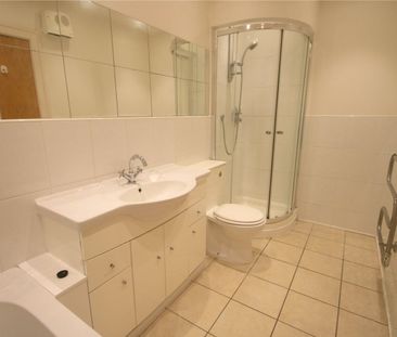 St Johns Lane, - Photo 5