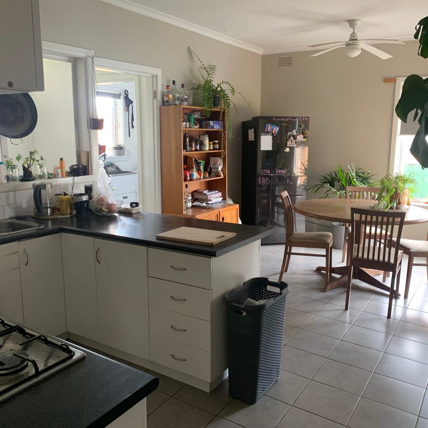 Altona North - Photo 1