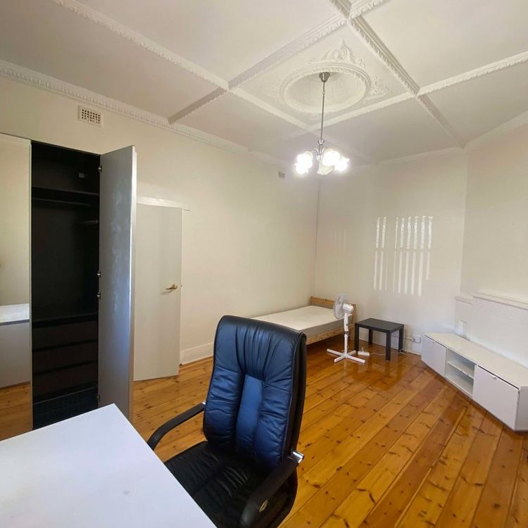 2-bedroom shared house / townhouse, Bagot Avenue - Photo 1