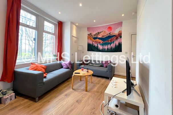 5 Bedroom End Terraced House for rent in Glossop View - Photo 1