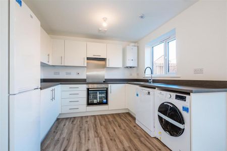 3 bedroom detached house to rent - Photo 5