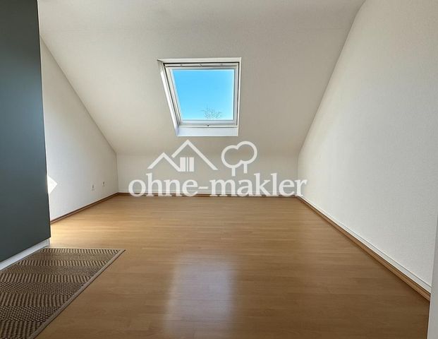 Charmante, helle Dachgeschosswohnung mit Südbalkon & Schlossblick in ruhiger Randlage v. Ludwigsburg - Foto 1