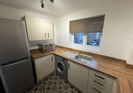 Golden Orchard, Halesowen, West Midlands - Photo 5