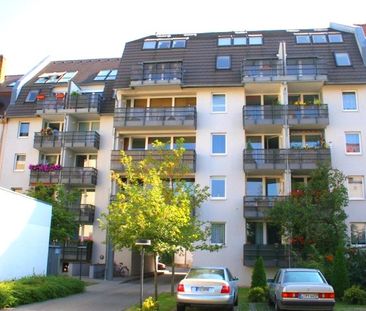 Helle Wohnung mit großem Wohnzimmer und Westbalkon - Foto 5