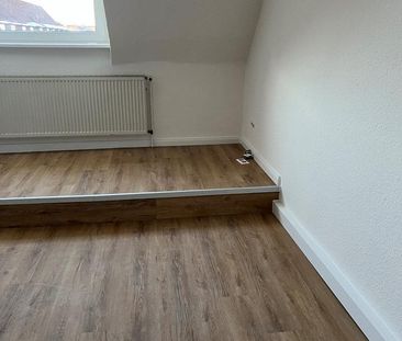 2 Zi , 58 qm mit Balkon in der Südstadt - komplett renoviert - Photo 3