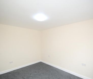 5 bedroom terraced house to rent - Photo 2