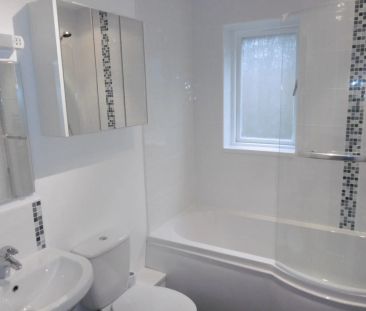 Holyrood Court, Bramcote, NG9 3NG - Photo 3
