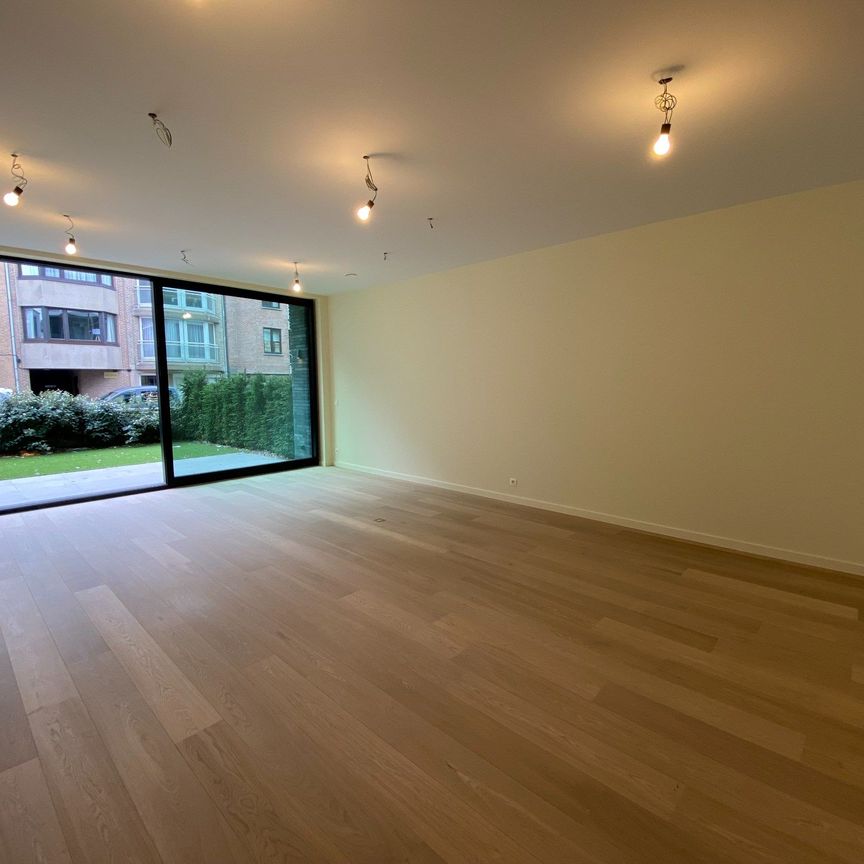 RESIDENTIE MIRAVAL - Gelijkvloers appartement met 2 slaapkamers gelegen in een nieuwbouwresidentie in de Leopoldlaan. - Photo 1