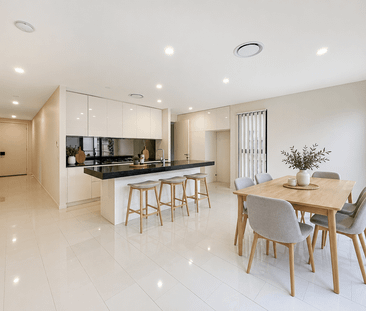 Stunning Home With Lots of Natural Lighting - Photo 4