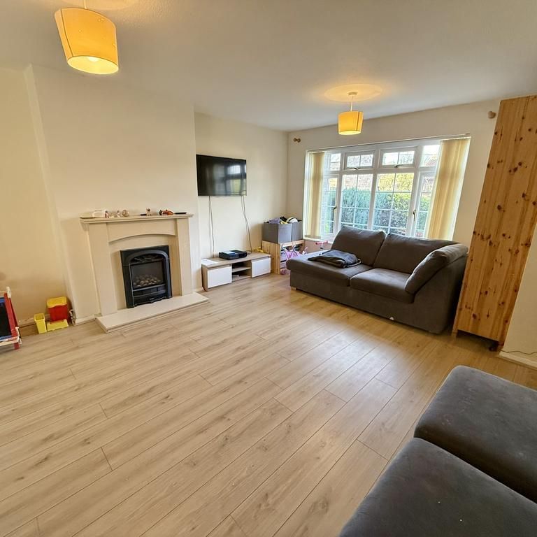 4 bedroom terraced house to rent - Photo 1