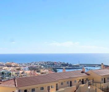 2 bedroom apartment with sea views in Loma 2 - Photo 2