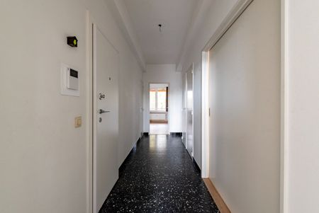 Vernieuwd appartement gelegen op de 2de verdieping van Residentie Eugène Van Marcke! - Photo 5