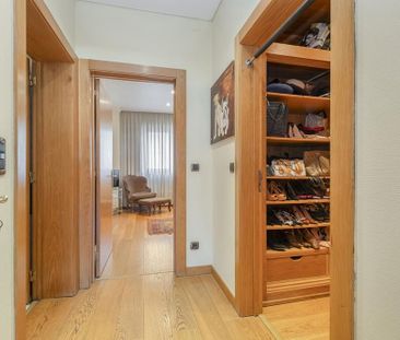 6 room luxury Apartment for rent in Lisbon, Portugal - Photo 1