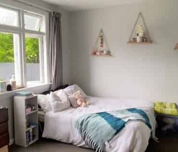 Central Location on Cambridge - Photo 1