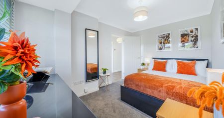 2 bedroom flat to rent - Photo 2