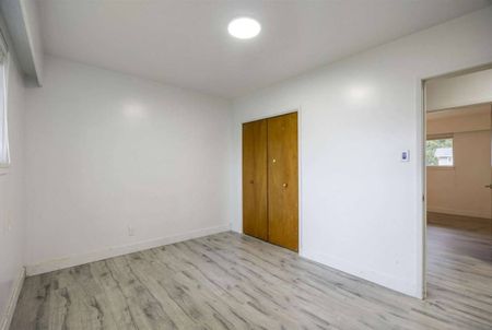 2418 Warrenton Avenue, Coquitlam - Photo 4