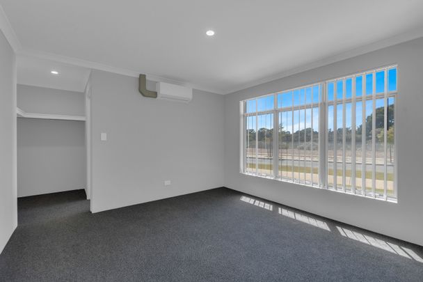 Four Bedroom Home in Dawesville - Photo 1