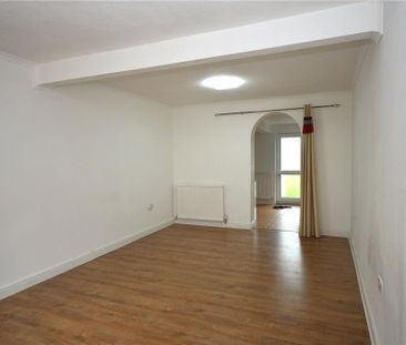 4 bedroom terraced house to rent - Photo 2