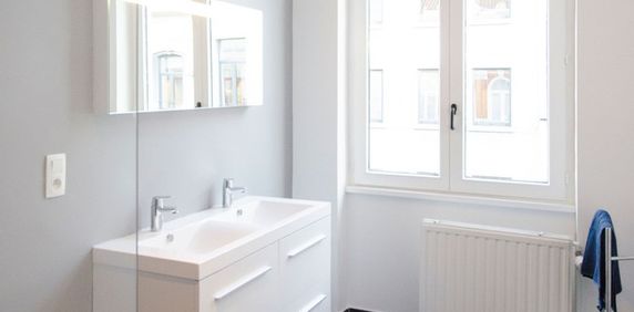 Room at Rue des Deux Eglises 22 - Photo 2