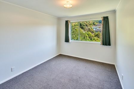 b/1 Sunrise Boulevard, Tawa Wellington 5028 - Photo 2