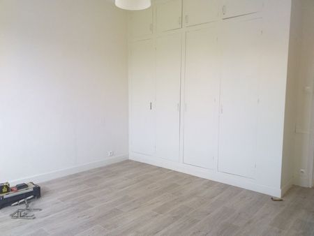 Location Appartement 4 pièces 95m² TROYES 10000 - Photo 4