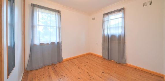 Well Presented Family Home! - Photo 2