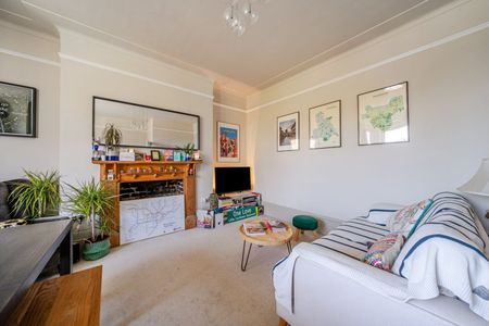 Westcombe Hill, London, SE3 - Photo 2