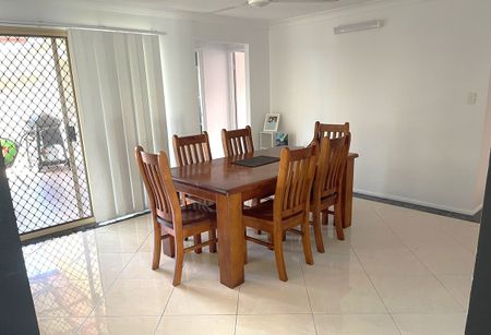 Comfortable Living in the Heart of Robina - Photo 5