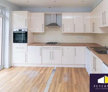 Highview Gardens, Edgware, HA8 - Photo 2