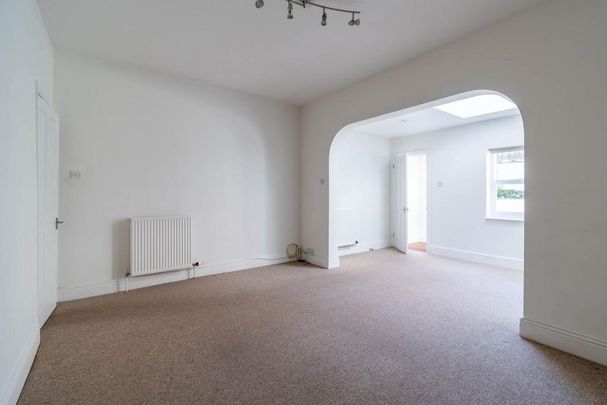 2 bedroom house to rent - Photo 1