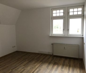 REGISTRIERUNG BEI STADT GIESSEN NÖTIG! Nur für Gießener Seniorinnen & Senioren! Schöne, helle 2 Zimmer-Wohnung mit Badewanne u. Balkon, Curtmannstr. 40, Gießen - Photo 3