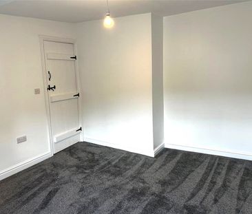 Available now, Ouzelwell Hall Farm Cottage is a recently refurbishe... - Photo 4