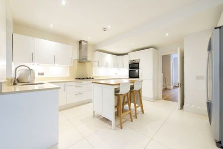 4 Bedroom House To Let - Photo 5