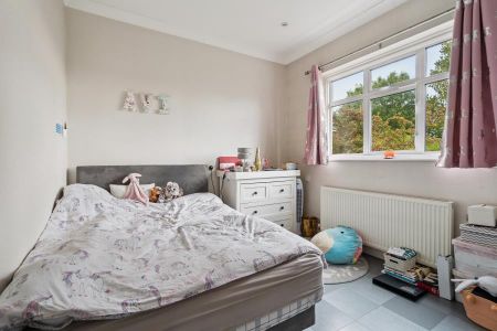 6 bedroom semi-detached house to rent - Photo 5