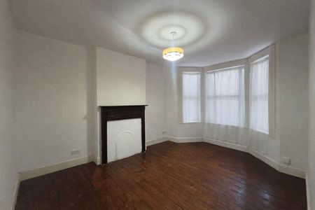 Leonard Road, London SW16 - Photo 5