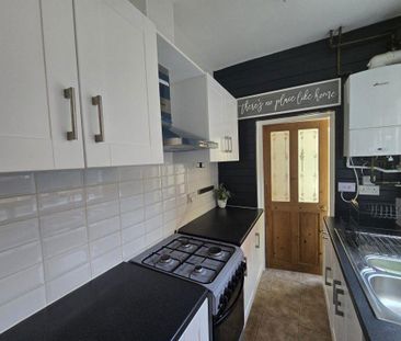 2 bedroom terraced house to rent - Photo 6