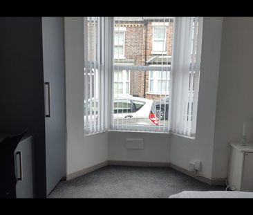 Room in a Shared House, Mansell Road, L6 - Photo 2