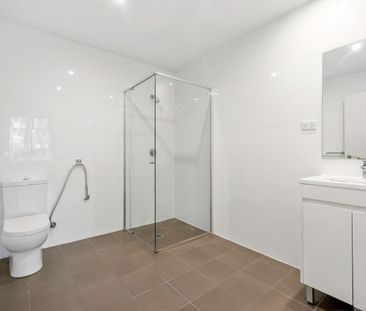Spacious Two-Bedroom Apartment with Leafy Outlook - Photo 5