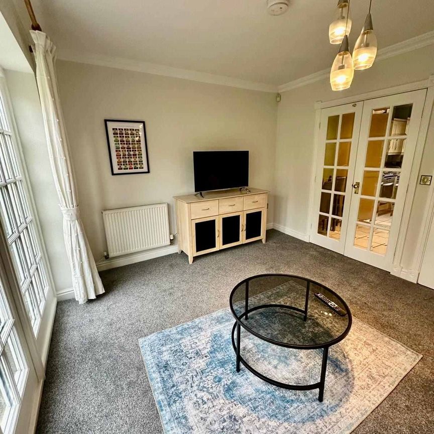 2 bedroom property to rent - Photo 1