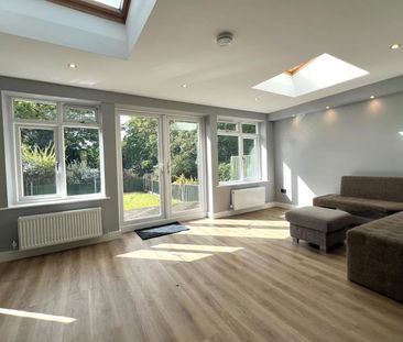 Gorsewood Road, Woking, Surrey, GU21 - Photo 5