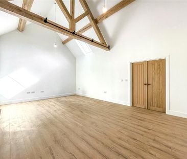 3 bedroom barn conversion to rent - Photo 2