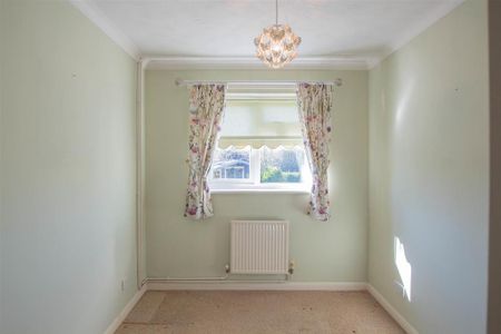 3 bedroom detached bungalow to rent - Photo 5