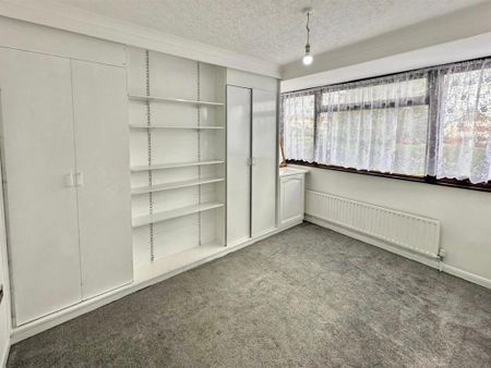 3 bedroom semi-detached house to rent - Photo 4