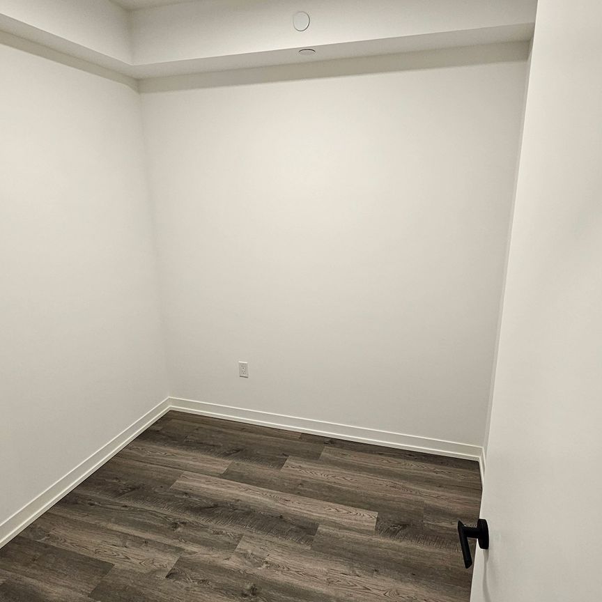 For Lease - 8 Interchange Way Unit# 5710, Vaughan, Ontario - Photo 1