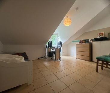 3 Zimmer Dachgeschosswohnung in zentraler Lage von Pinneberg zur Miete - Photo 1