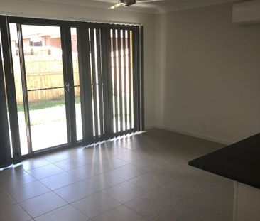 Modern family home in 'Sovereign Estate' - Photo 2