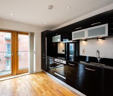 2 bedroom flat to rent - Photo 4