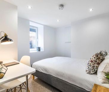 6 bedroom house to rent - Photo 3