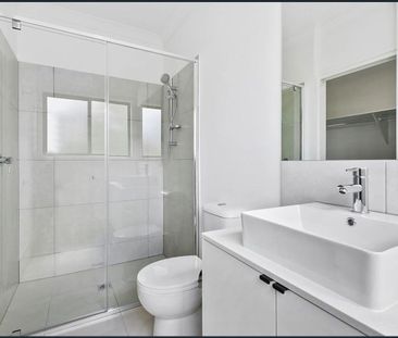 One room available - Rent increasing to $380pw December 2025 - Photo 1