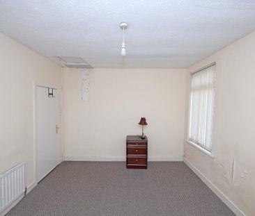 12 Lough Road, Lurgan, BT66 6JE - Photo 6